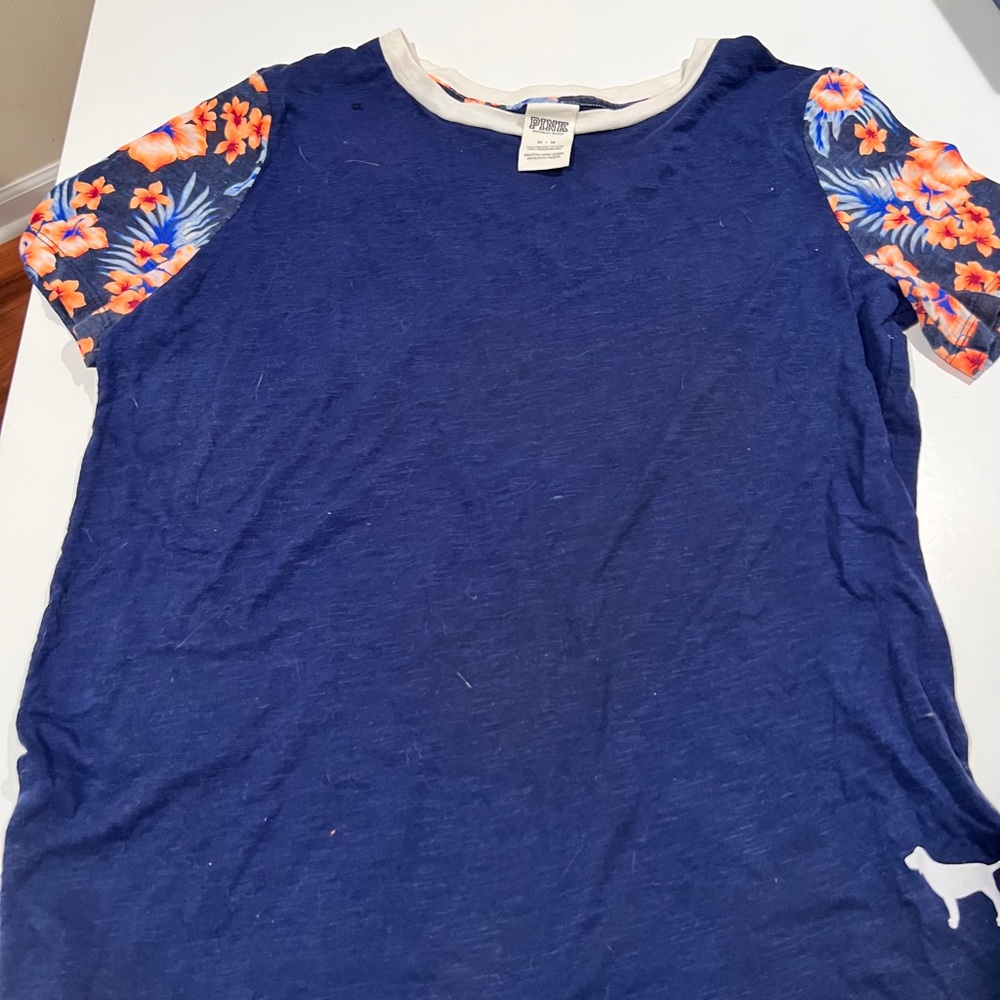 Victoria Secret Pink T-shirt Size M